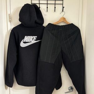 Nike Sherpa Set